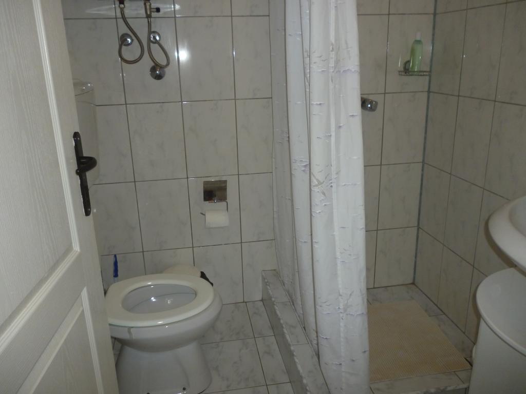 Guest House Rose Смедеревска-Паланка Экстерьер фото
