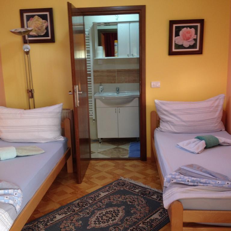 Guest House Rose Смедеревска-Паланка Экстерьер фото